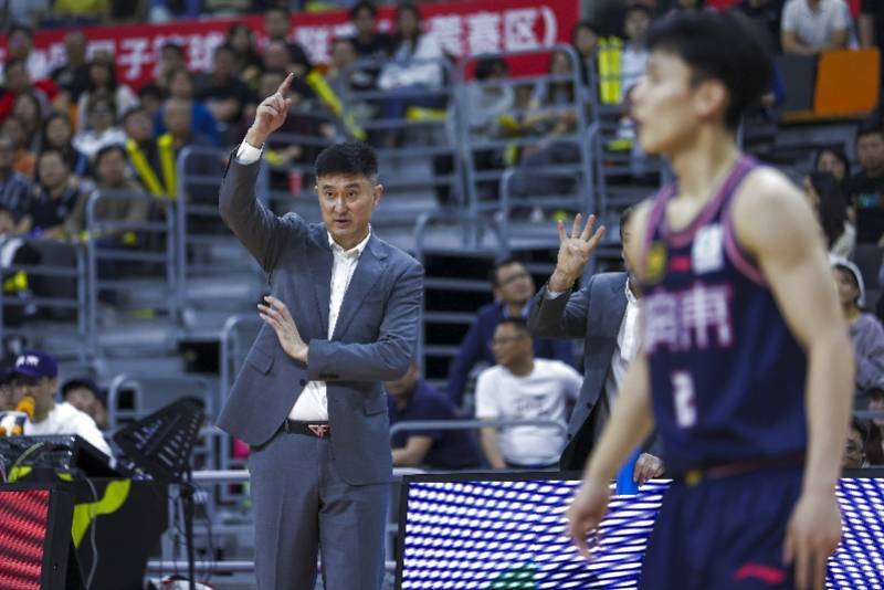皇冠信用网怎么代理_广东男篮无缘四强结束赛季皇冠信用网怎么代理,杜锋:挺难受的,正视短板与不足