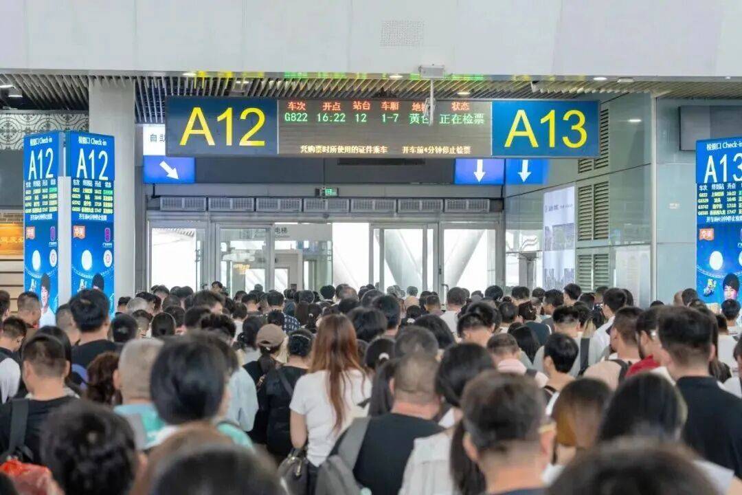 皇冠信用網开户_深圳北站凌晨返深被刷爆皇冠信用網开户!附近叫车超200人?别慌!公交地铁加班护送