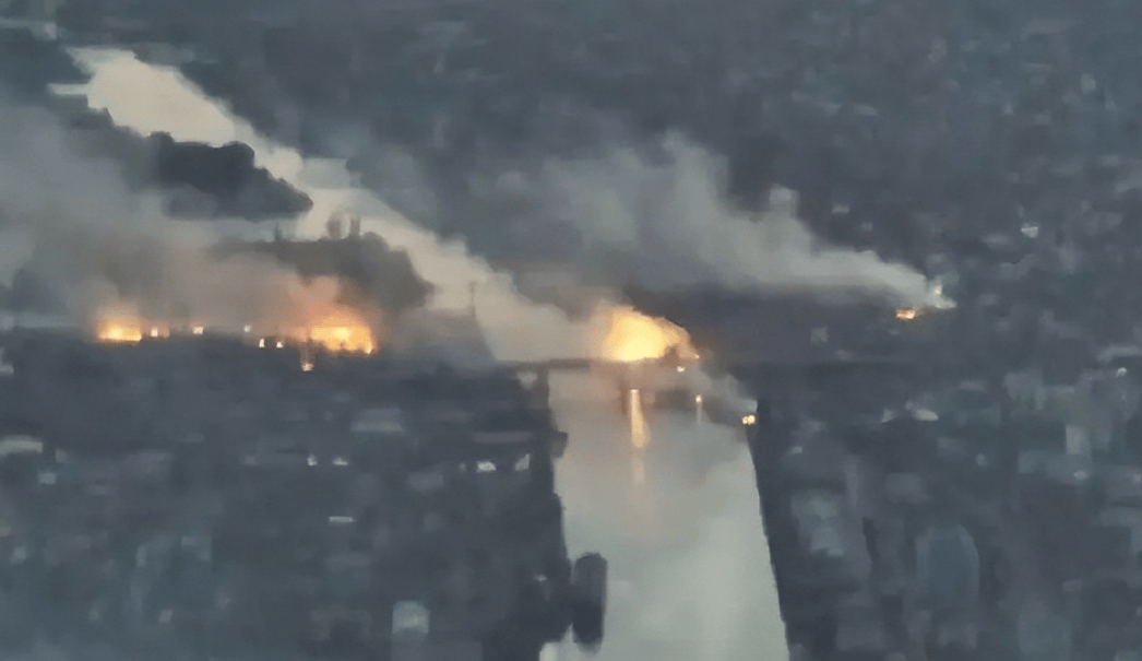 皇冠皇冠信用网开户
_血拼一夜!俄军敢死队冲入赫尔松皇冠皇冠信用网开户
,远火大开杀戒,乌军机器人参战