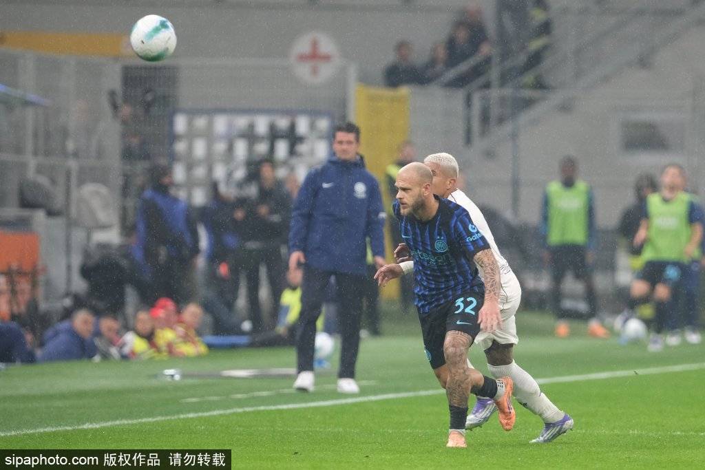 皇冠信用最新地址
_争议?苏契奇送礼比塞克最后一人犯规染黄皇冠信用最新地址
,维罗纳球员不敢相信