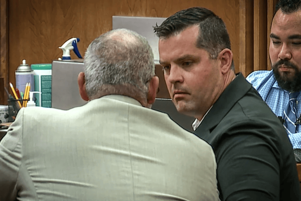 如何代理皇冠信用网
_42℃高温下如何代理皇冠信用网
,美国一父亲在家看片喝酒,将2岁女儿留在车内致身亡,入狱前自杀