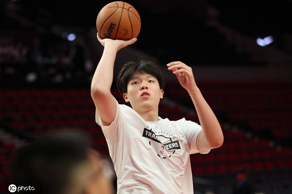 奥兰多魔术 vs 芝加哥公牛
_不让上场也不下放G联赛 杨瀚森被逼入最痛苦境地奥兰多魔术 vs 芝加哥公牛
?