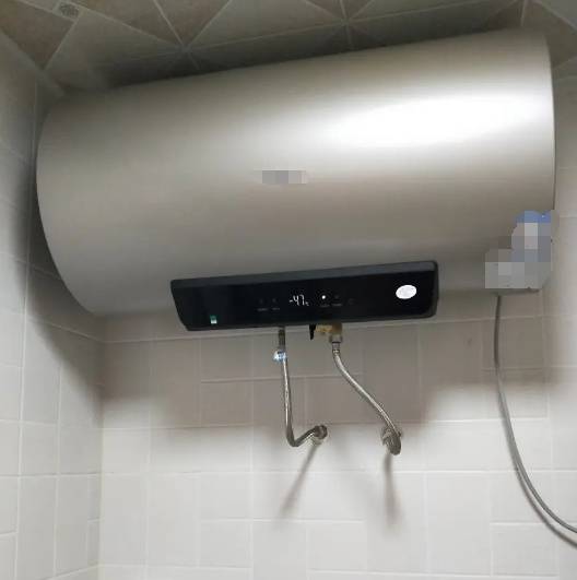 皇冠官网_滚烫的水皇冠官网,从头流到脚!今晚洗澡前紧急提醒!