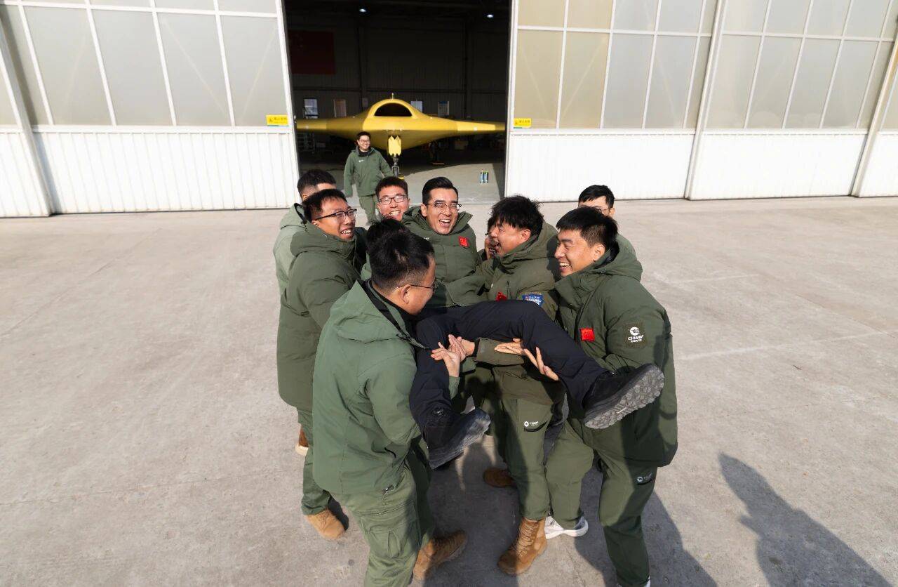 皇冠信用网登3代理申请
_重大突破皇冠信用网登3代理申请
！彩虹-7高空高速隐身无人机成功首飞