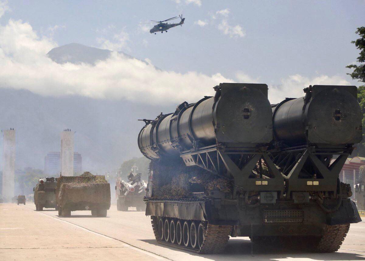 皇冠官网_150架美军战机参战皇冠官网，俄式导弹击中一架：为赏金，内奸出卖马杜罗