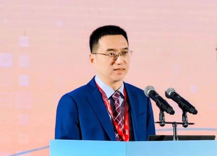 皇冠如何代理
_张泉任合肥市代市长(附简介)