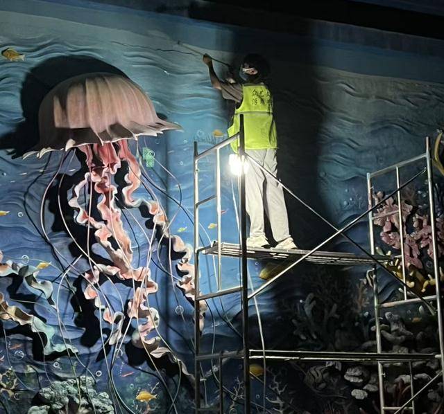 皇冠hga010怎么开户_两个00后刮腻子一年营收100多万元皇冠hga010怎么开户！梦想是画遍全球