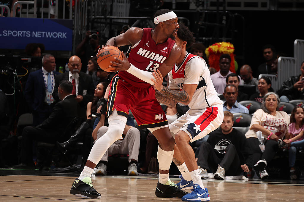 加拿大 vs 卡塔尔
_垃圾时间刷分加拿大 vs 卡塔尔
!阿德巴约超越科比 这个纪录值得庆祝吗?