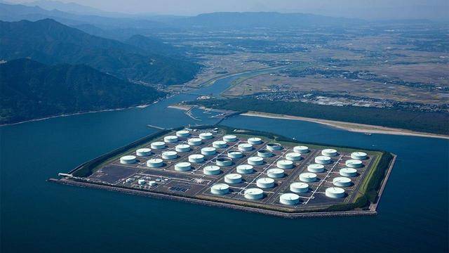 皇冠信用盘会员注册网址 _48年来第一次！日本真要撑不住了皇冠信用盘会员注册网址 ，高市早苗正式宣布，释放国家石油储备！