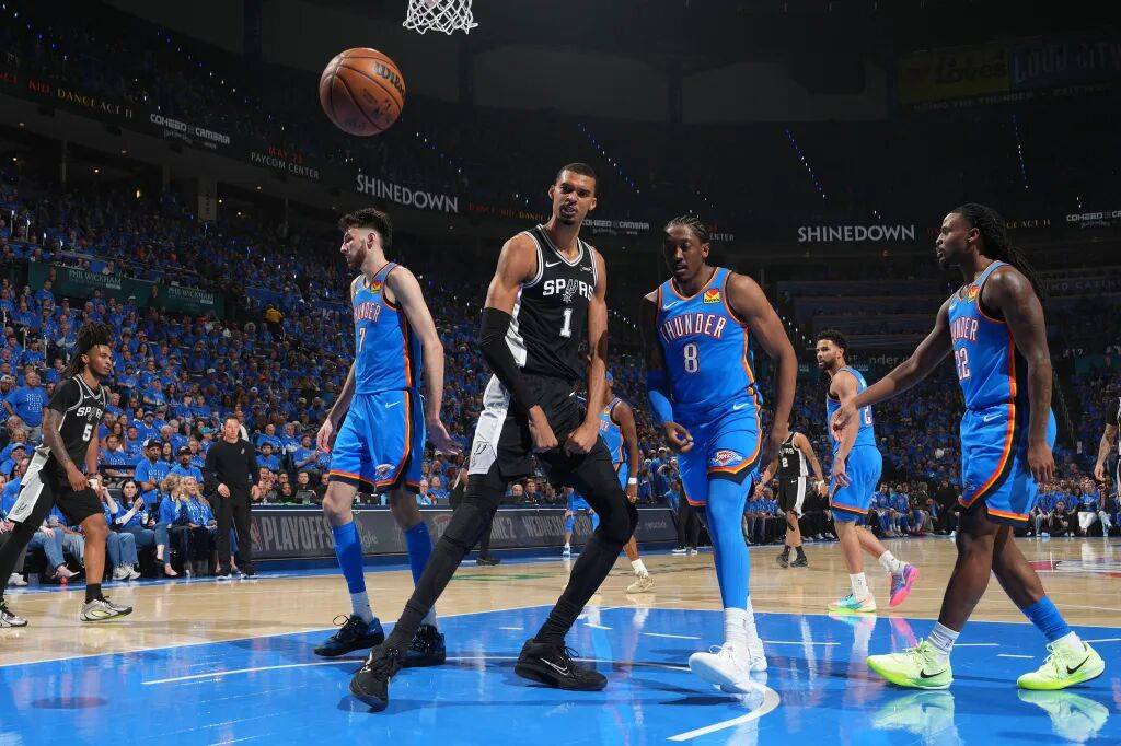 世界杯如何代理
_NBA|文班亚马41+24世界杯如何代理
!马刺力克雷霆夺下西决开门红